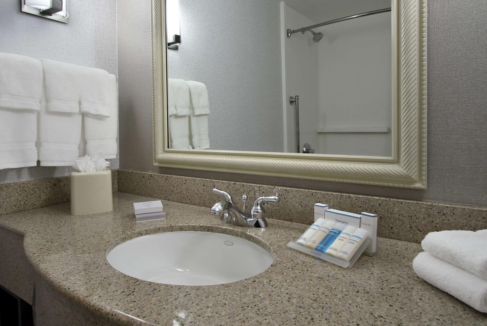 Hilton Garden Inn Sonoma County Airport Santa Rosa Ngoại thất bức ảnh