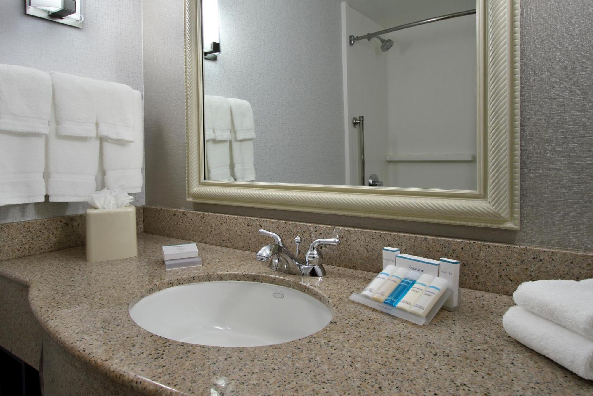 Hilton Garden Inn Sonoma County Airport Santa Rosa Ngoại thất bức ảnh