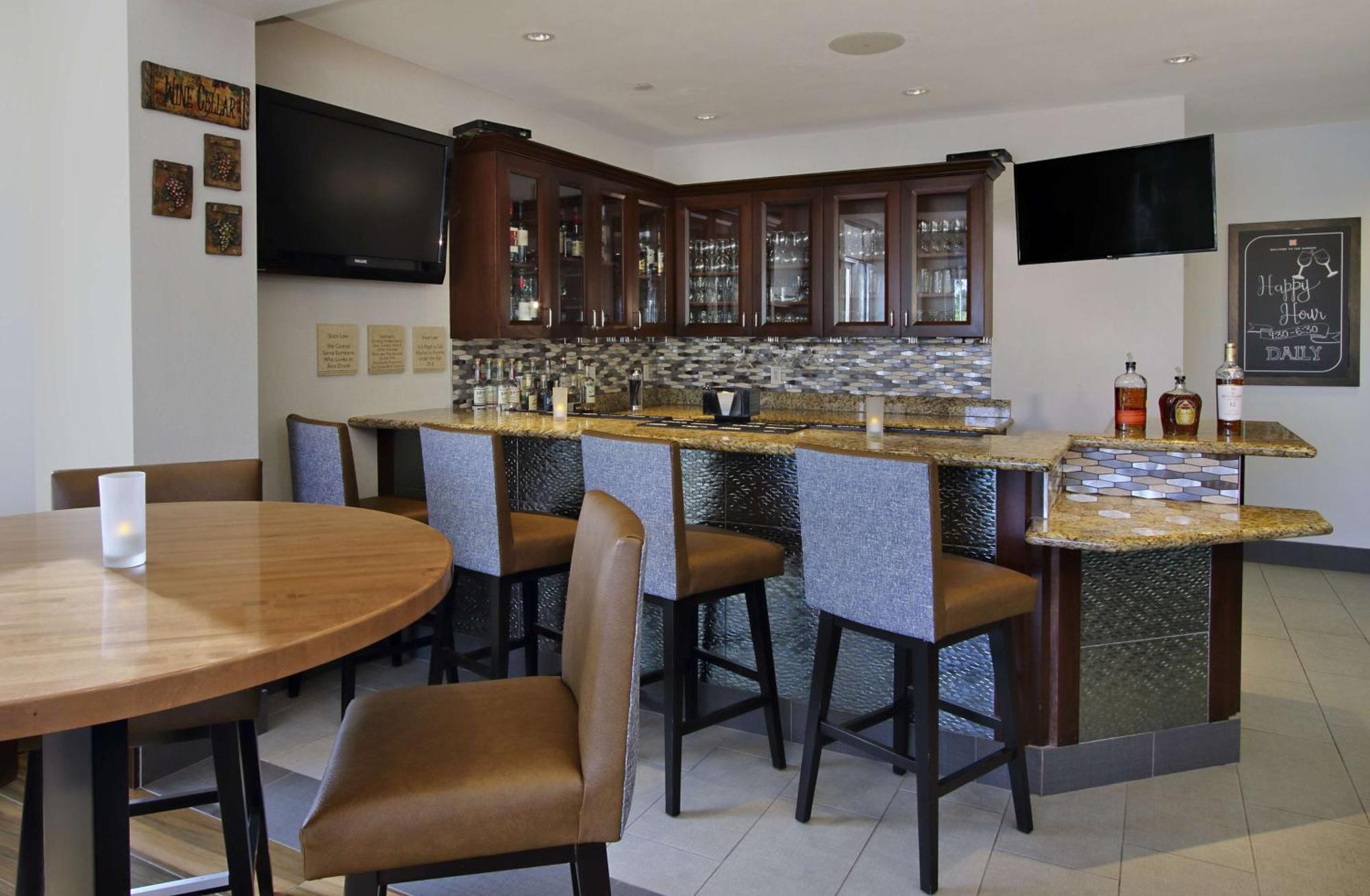 Hilton Garden Inn Sonoma County Airport Santa Rosa Ngoại thất bức ảnh