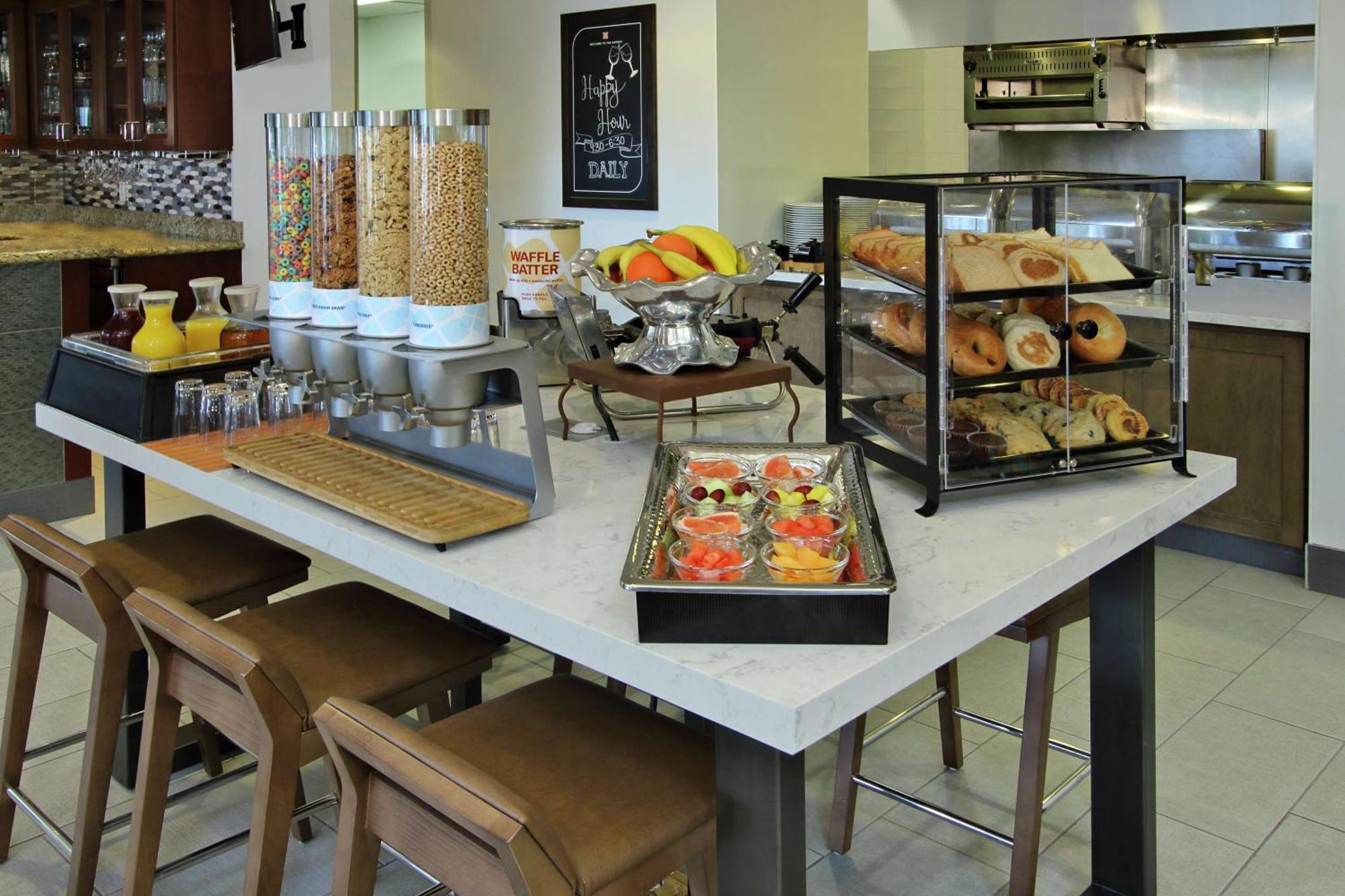 Hilton Garden Inn Sonoma County Airport Santa Rosa Ngoại thất bức ảnh