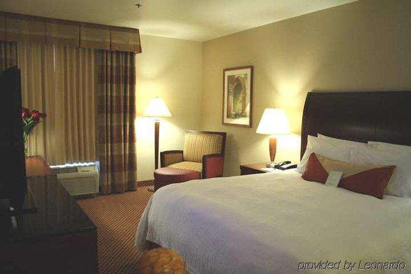 Hilton Garden Inn Sonoma County Airport Santa Rosa Phòng bức ảnh