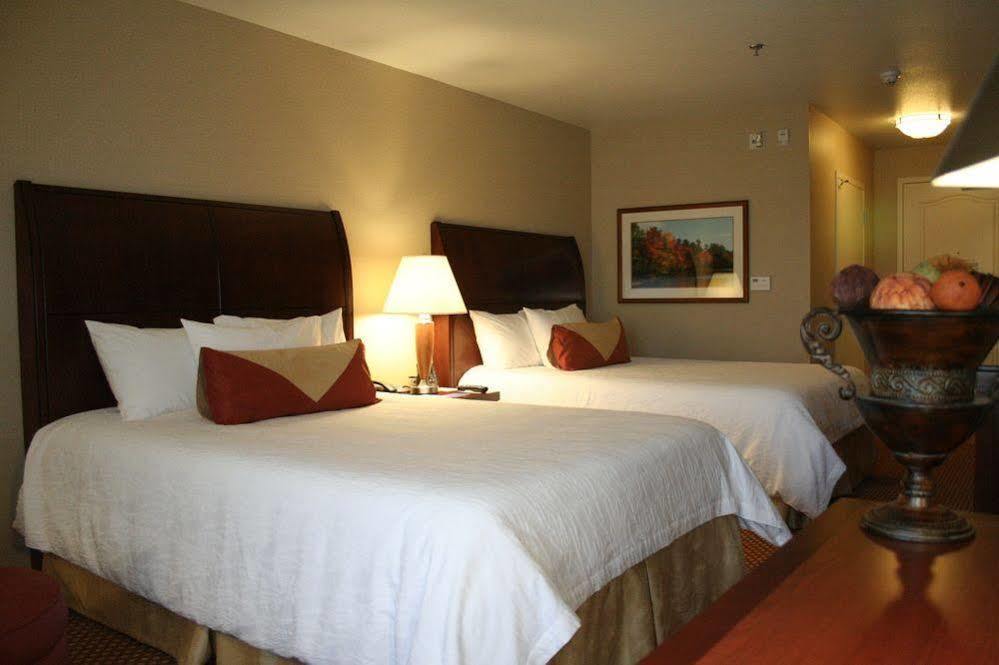 Hilton Garden Inn Sonoma County Airport Santa Rosa Ngoại thất bức ảnh